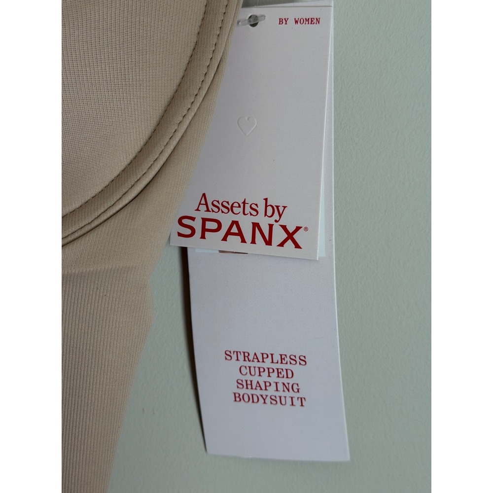 NWT Assets by SPANX Shaping Bodysuit Womens Large Nude Strapless Cupped 10216R - Picture 3 of 7